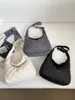 Chaqueta de Algodón Súper Ligera Casual Bolso Bolso Tote Acolchado de Diamante para Mujer Gran Capacidad Bolsa para Viaje Diario Bolso de Hombro Simple Nuevo Estilo Otoño/Invierno 2026