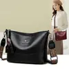 Bolso Cruzado Retro de Gran Capacidad para Hombro Único de Mujer con Múltiples Compartimentos Práctico Tipo Cubeta Correa Ancha para el Hombro Bolso Cruzado para Viajes de Negocios Venta al por Mayor Personalización