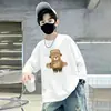Camiseta de manga comprida para meninos, roupa infantil de primavera e outono, novo modelo 2026, camiseta base 100% algodão puro, top moderno para crianças mais velhas