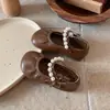 Ins Zapatos pequeños de cuero franceses 2026 Nueva versión Primavera/Otoño Zapatos de Princesa con Perlas Versión Coreana Zapatos Mary Jane de Suela Blanda Zapatos Individuales Modernos