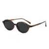 Armações de Óculos Vintage com Rebites em Estoque na Fábrica, Óculos de Sol com Proteção UV, Óculos de Sol Polarizados Fashion Tr Exclusivos para Venda Transfronteiriça