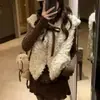 Conjunto de Duas Peças Feminino Estilo Coreano Doce Outono/Inverno Nova Camisa Base de Bolinhas com Laço e Jaqueta Colete de Pelúcia em Cor Contrastante