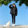 Chaqueta de Algodón Ligera Suelta con Capucha Estilo Pareja Cremallera Diagonal Mujer 2026 Nueva Moda Talla Grande Abrigo de Algodón con Canalé