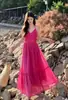 Vestido Longo Sem Costas Design Estilo Francês 2026 Vestido de Alça com Decote V Férias de Verão na Beira-Mar