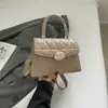 Bolsas de Luxo para Mulheres 2025 Outono Nova Bolsa de Axila para o Dia a Dia Moda Simples Design Nicho Bolsa de Ombro Único Transversal