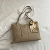 La Bolsa de Hombro Única de Moda para Primavera y Verano de Este Año para Mujer 2026 Bolsa de Hombro de Gran Capacidad Bolso Tote Versión Coreana