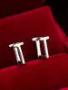 Pendientes de botón casuales de moda populares, creativos, con diseño de letra, simples, versátiles para el día a día, de alta calidad, lujo ligero