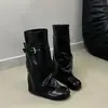 Botas de Salto Grosso Largas Emagrecedoras para Mulheres Botas de Equitação 2026 Outono Inverno Novidades Fivela de Cinto Couro Metal Plissadas Botas Longas