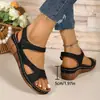 Sandálias de sola grossa com fita mágica floral novo estilo do Sudeste Asiático para mulheres, tamanho grande, salto plataforma, bico aberto, sandálias de praia e chinelos