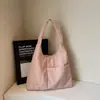 Bolso casual de un solo hombro relajado para mujer, nuevo artículo de otoño 2026, color liso, simple, ligero, estudiante, trabajo, para ir al trabajo, bolso tote