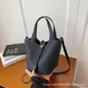 Bolsa de Cesta de Verduras de Gama Alta para Mujer 2026 Nuevo Estilo Versátil Bolso Cruzado de Moda Casual Gran Capacidad Bolso de Hombro Tendencia
