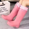 Botas de lluvia de moda engrosadas para mujer con suelas antideslizantes, de caña alta, talla de adulto, adecuadas para uso en la cocina, cálidas e impermeables
