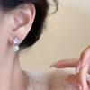 Pendientes de Perla Estrella para Mujer Nicho Lujo Ligero Pendientes Joker Retro Elegante Ins Pendientes de Hada Aguja de Plata 925 Venta al por Mayor