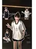 Camiseta Esportiva Solta de Cetim Brilhante de Manga Longa, Camiseta de Malha Feminina de Manga Curta 25 Verão com Decote V, Estilo Casual, Novo Design com Gola Redonda