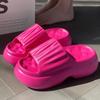 Novas Sandálias Grossas de Verão 2025 Femininas EVA Slip-on Sensação de Casa Antiderrapantes Femininas Modernas Aumentadas para Uso Externo