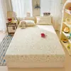 Juego de tres piezas de sábana de gasa de doble capa arrugada para uso doméstico en dormitorio, protector de colchón de gasa de doble capa tipo nube con gasa abullonada