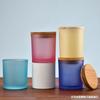 Venta al por mayor del fabricante Taza para velas Frasco de vidrieras Varios portavelas para el hogar Contenedores Varios colores Taza para velas de aromaterapia