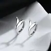 Pendientes de cola de pez para personas pequeñas, femeninos, plata de ley 925, diseño personalizado, anillo geométrico de hoja, anillo para el lóbulo de la oreja, joyería de temperamento