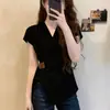 Camiseta irregular estilosa de manga curta com decote V para tamanhos grandes, novo estilo de verão para mulheres plus size, acinturada, emagrecedora, top ultra-fada e deslumbrante para mulheres