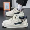 Zapatos para Hombre 2026 Nueva Moda Primavera y Verano Versátiles Casuales Tenis Blancos Suela Gruesa Suela Suave Zapatos Deportivos Tipo Papá Zapatos de Moda