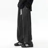 Pantalones deportivos casuales simples retro americanos, nuevo estilo primavera y otoño, holgados y versátiles, con un diseño de pierna recta ancha y caída.