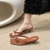 Comercio Exterior Tallas Grandes 2026 Otoño Nuevas Sandalias de Dedo Cuadrado Chanclas Tacón de Gato Para Exteriores Tacón Delgado Tira de Dedo Chanclas para Mujer