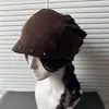 Nuevo Sombrero Holgado Retro con Remaches de Nicho 2026 para Mujer, Diseño Personalizado Versátil de Protección Solar para Otoño, Sombrero Plegable