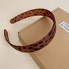 Diadema de alta gama con estampado de leopardo esmerilado simple de estilo coreano para lavado facial para mujer, nuevo estilo 2024, diadema de presión para cabello que combina con todo para salir.