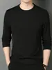 Camiseta masculina de manga comprida 2026 primavera e outono nova cor sólida gola redonda solta casual versátil base shirt camiseta masculina