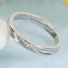 Anel Feminino Nicho High-End Não Desbota Anel de Diamante Estilo K Estilo Coreano Luxo Acessível Joia de Mão Fabricante de Anéis Atacado Customização