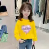 Camiseta de Algodão Puro para Meninas de Manga Longa, Estilo Infantil com Gola Redonda para Primavera, Outono e Inverno, Nova Camisa Base para Roupa Externa, Top Estilo Ins