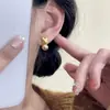 Pendientes de Botón Cruzados Estilo Hong Kong Color Dorado Champagne Perla para Mujer, Nuevos Pendientes Populares de Nicho de Gama Alta, Accesorios Versátiles para Orejas