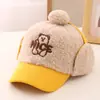 Gorra infantil protección orejas otoño e invierno niños y niñas gorra con visera felpa gruesa linda súper linda gorra de béisbol para bebé cálida