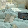 Conjunto de Quatro Peças de Lã de Leite Espessa de Inverno Estilo Coreano ins Estilo Princesa Estilo Renda Cobertor de Lã Quente para Bebê Conjunto de Três Peças