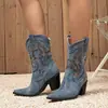 Botas Femininas, Estilo Europeu e Americano, Salto Bloco, Botas Chelsea Versáteis de Bico Fino, Botas Western Cowboy de Cano Médio com Bordado Retro em V