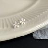 Brincos de Flor Coração de Menina Doce Femininos Estilo Coreano Pequenos Frescos Simples Versáteis Brincos de Gota de Óleo de Alta Qualidade Agulha de Prata