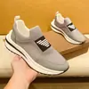 Mocassins Britânicos de Bico Redondo com Solado Grosso para Aumentar a Altura, Slip-On Confortáveis com Recortes para Viagem ao Ar Livre, Sapatos Casuais Estampados