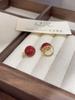 Pendientes de cuentas de oro champán estilo retro francés, elegantes pendientes de lujo ligeros de nicho a la moda, pendientes sencillos de perlas pequeñas para mujer