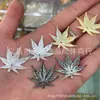 Ostra Mariposa Amarilla Ostra Mariposa Negra Ostra Mariposa Blanca Corona de Pelo Hoja de Arce Tallada Nueva Pasador Joyería Estilo Antiguo Accesorios de Joyería diy