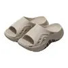 Pantuflas de Suela Gruesa para Hombre Modelo Nuevo 2026 Para Interiores y Exteriores Antideslizantes Antiolor Resistentes al Desgaste Pantuflas de Eva para Hombre