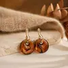 Aretes estilo Melard transfronterizos, aretes de resina ámbar, aretes geométricos vintage de carey color caramelo, aretes de mujer otoño/invierno