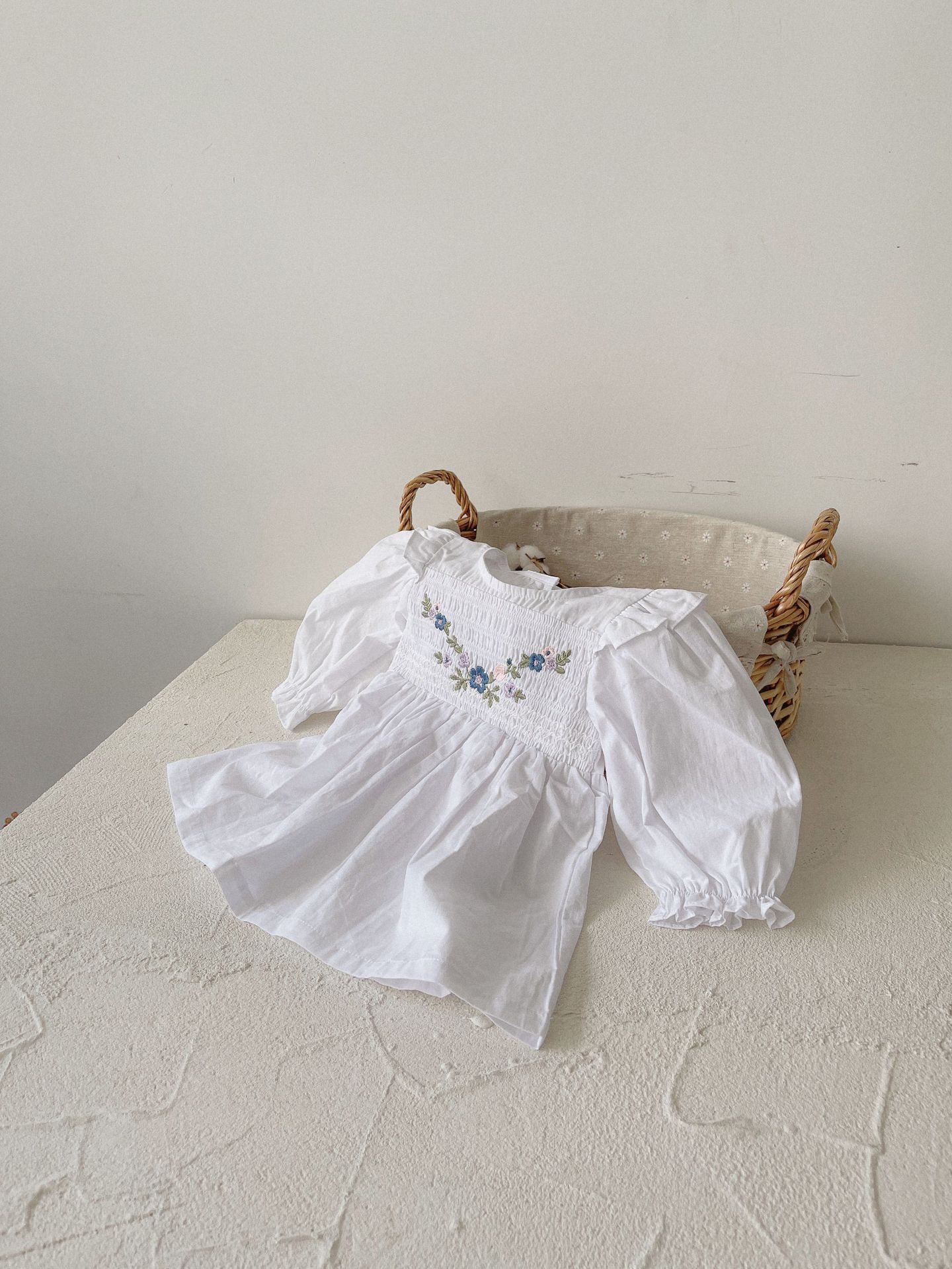 16智贝详情图女童精致花朵刺绣打揽飞袖甜美公主连衣裙女宝宝儿