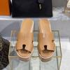 Chinelos de Salto Alto Versáteis de Couro Genuíno 2022 para Mulheres, Sandálias Plataforma Cuña de Cor Sólida, Sapatos Estilo Romano com Solado Grosso