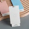 Etiquetas de Roupas de Alta Qualidade, Personalização Côncava e Convexa, Design e Produção de Etiqueta de Preço com Certificado, Papelão Espessado para Roupas Masculinas e Femininas