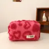 Bolsa de Maquiagem de Pelúcia em Formato de Coração para Meninas, Doce e Portátil Bolsa de Armazenamento de Princesa em Formato de Coração para Viagem, Bolsa com Pingente, Estojo para Lápis de Estudante