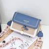 Bolso con Correa Ancha al Hombro 2021 Nuevo de Moda para Mujer Bolso de un Solo Hombro Bolso Cuadrado Pequeño con Múltiples Compartimentos Bolso Cruzado Pequeño Estilo Fresco Apertura y Cierre con Hebilla Magnética
