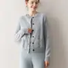 Cardigan de Tricô de Caxemira Novo Estilo 2026 para Mulheres, Gola Redonda, Ombro Raglã, Cor Sólida, Macio e Solto, Jaqueta de Manga Longa com Botões