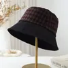 Sombrero de Cubo Minimalista a Cuadros Patchwork Nuevo 2026 para Mujer Otoño Casual Sombrero de Viaje Hace que la Cara se Vea Más Pequeña de Moda Transfronterizo