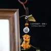 Llaveros de animales del zodiaco de madera de ciprés, colgantes exquisitos para teléfonos móviles y bolsos, suministro al por mayor para zonas turísticas, puestos callejeros y transmisiones en vivo
