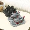 Sapatos Esportivos Versáteis para Crianças 2025 Outono Tênis Casuais Modernos Antiderrapantes para Meninos Sapatos de Papai Flats Resistentes a Manchas para Meninas